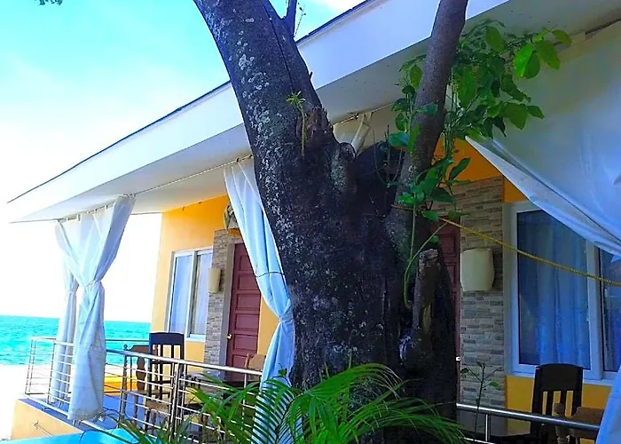 Luzmin Bh - Beachfront Hotel