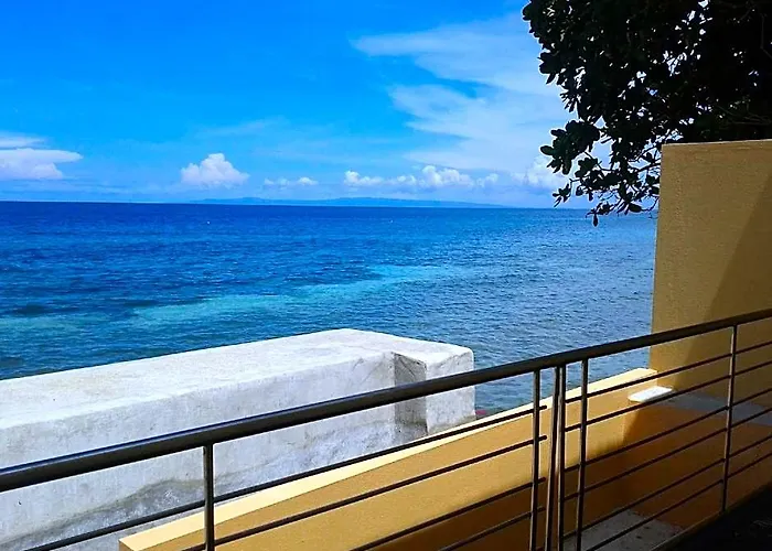 Luzmin Bh - Beachfront 2* Oslob