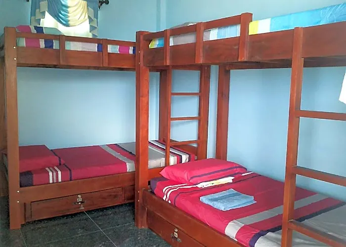 Luzmin Bh - Beachfront 2* Oslob